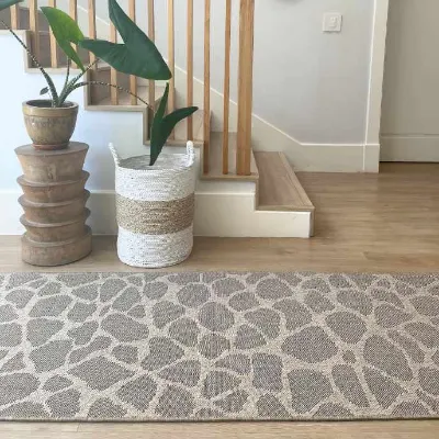 Picture of GIRAFFE ACACIA OUTDOOR RUG