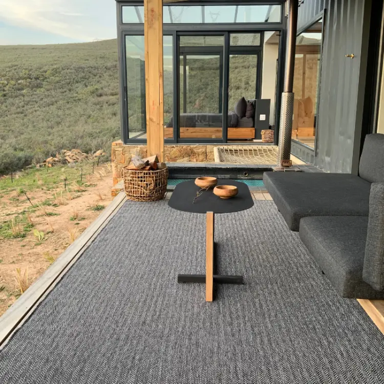 Picture of 4.00 x 2.80 Arrow Slate Outdoor Rug